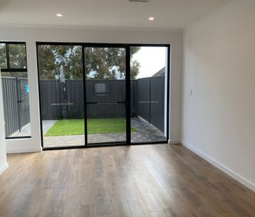 Modern 2 Bedroom Home Has It All - Photo 2