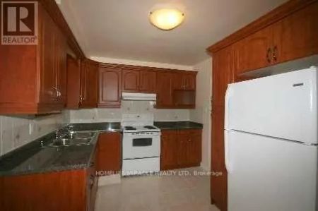 56 JARWICK DRIVE - Photo 4