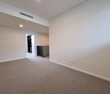 9 Bluestone Way, Norwest, NSW 2153 - Photo 5