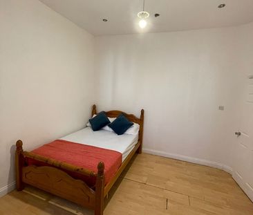 Room in a Shared Flat, Argyle Road, N17 - Photo 2