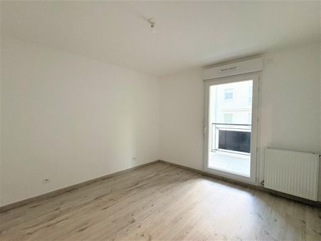 location Appartement T2 DE 42.57m² À LAGNY SUR MARNE - Photo 2