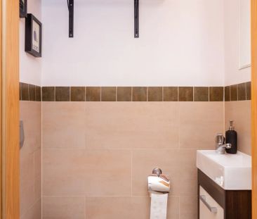 Jasne dwupokojowe mieszkanie z dużym balkonem z pięknym widokiem na... - Zdjęcie 1