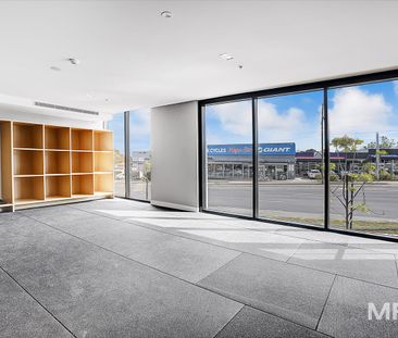 Modern luxury living with panoramic cbd views - Photo 5