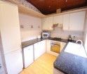 Spacious 5 bedroom mid terrace. Close to university and amenities - Photo 1