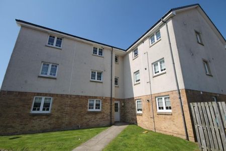 2 bedroom ground floor flat to rent - Photo 5