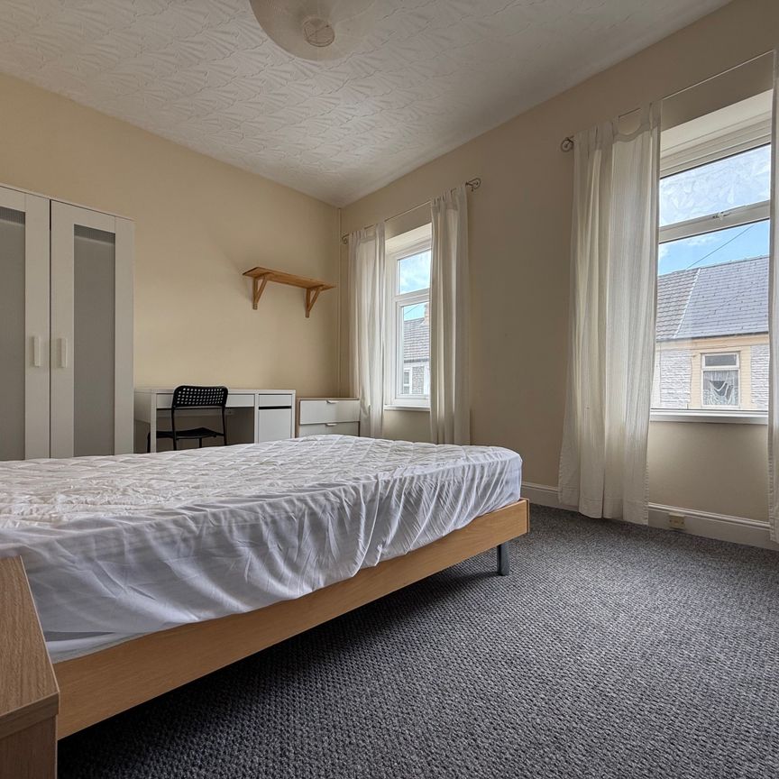 Cyfarthfa Street, Roath - Photo 1