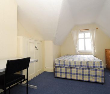 Bedford Park, Plymouth - Photo 3