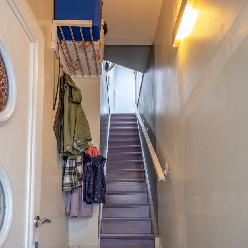 Gerenoveerd 1-slaapkamerappartement in het centrum van Kapellen! - Photo 1