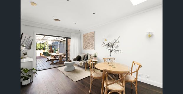 Easy Living in the Heart of Airport West - Photo 1