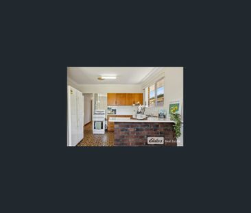 Character Home in Terrific Central Location - Photo 6