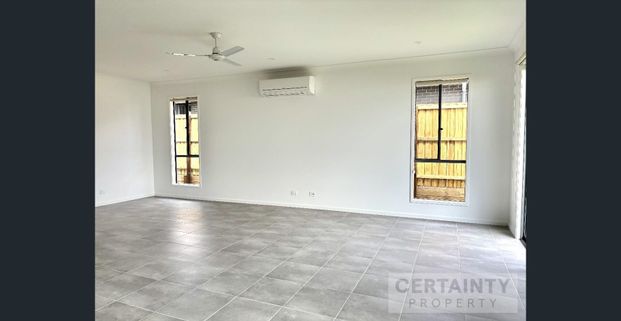 Brand new 4 bedroom home in White Rock! - Photo 1