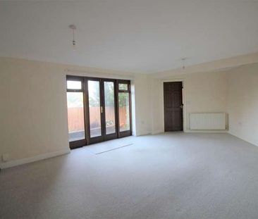 Heathfield Crescent, Kidderminster, DY11 - Photo 5