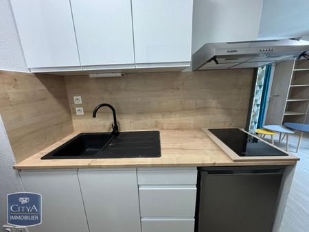 Location Appartement 1 pièce 24m² NIORT 79000 - Photo 2