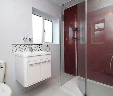 Almond Road, Peterborough, PE1 - Photo 2