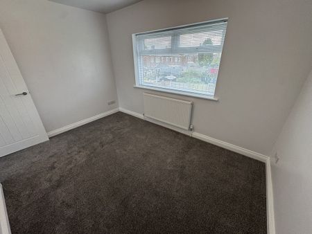 Coronation Street, Swinton, Manchester - Photo 3