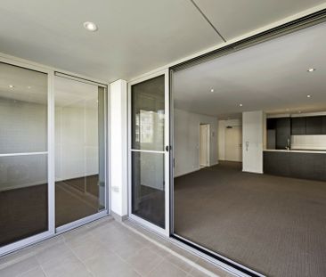 Spacious Apartment In Popular Kingston Location - Photo 6