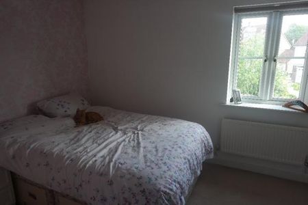2 bedroom semi-detached house to rent - Photo 2