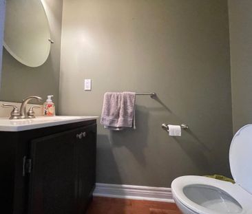 For Lease - 129 Sherwood Forest Drive, Markham, Ontario - Photo 3