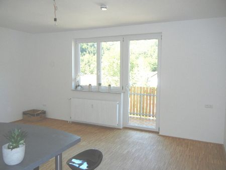 Singlewohnung mit Balkon und Parkmöglichkeit zum Inklusivpreis! - Photo 2