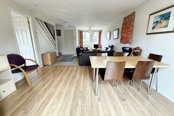 4 bedroom detached house to rent - Photo 1