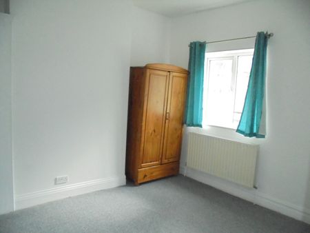 2 Bed Flat, Springfield Road, BN1 - Photo 4