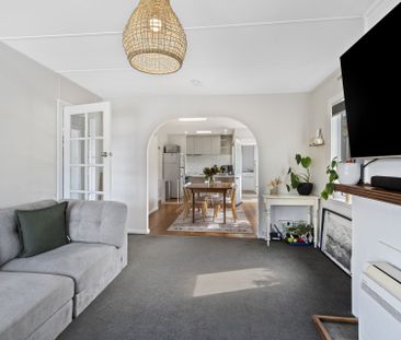 Perfectly Positioned 2 Bedroom Unit - Photo 2