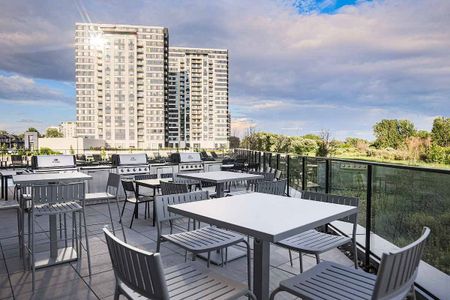 Le James Laval Apartments - Photo 3