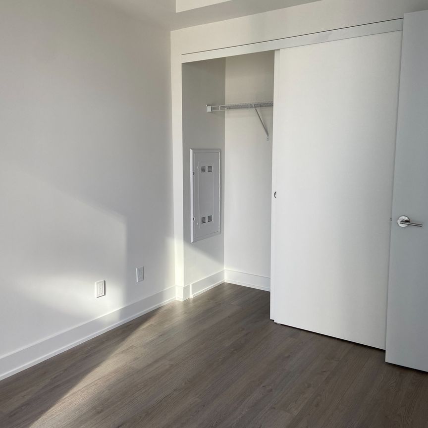For Lease - 8 Cumberland Street Unit# 2001, Toronto, Ontario - Photo 1