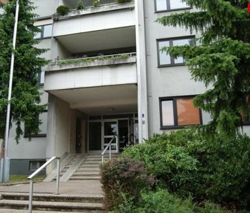 Großzügige 4-Zimmer-Familienwohnung mit Balkon & Tiefgarage in zent... - Foto 1