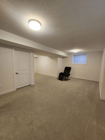 For Lease - 270 Turnbuckle Crescent, Barrhaven, Ontario - Photo 4