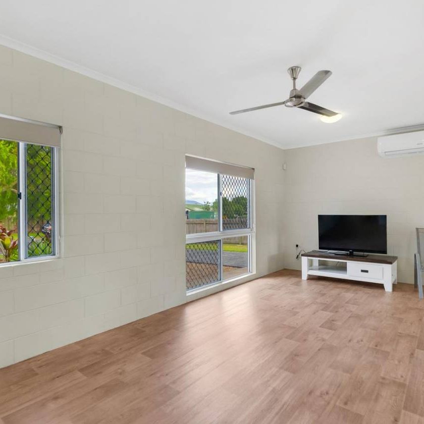 Fully Airconditioned - Vinyl Flooring - Dishwasher - Photo 1