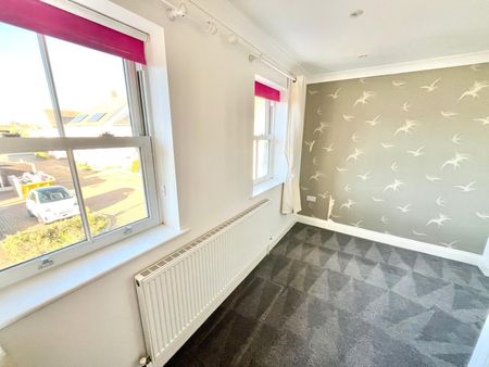 York Mews, Great Wakering, Southend-on-Sea, Essex, SS3 0FA - Photo 3