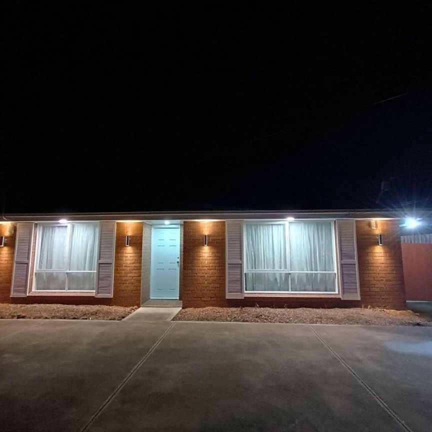 Fully Renovated House - Next to Melton Train Station - Photo 1