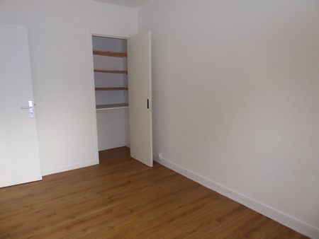 Appartement à louer - REIMS PROX. PLACE LUTON - Photo 3