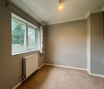 Evergreen Road, Frimley, GU16 - Photo 1