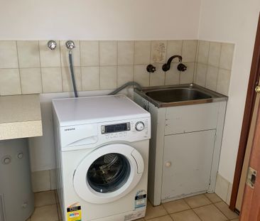 FURNISHED UNIT IN A QUIET LOCATION! - Photo 1