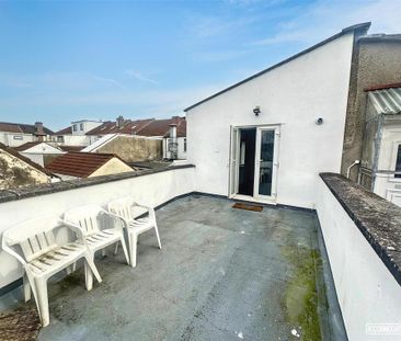 2 bedroom flat to rent - Photo 4