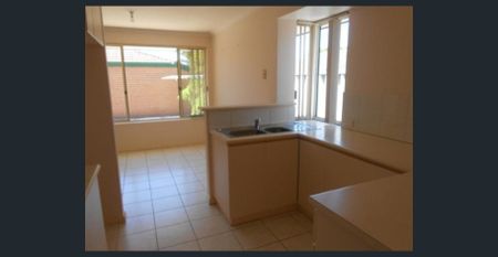 3x2 VILLA WITH GARAGE - Photo 2