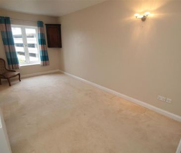 3 bedroom apartment to rent - Photo 4