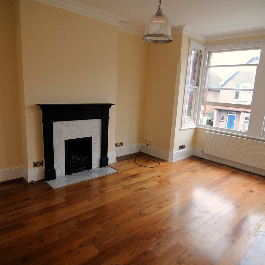 2 Bed Flat, Harrow View, HA1 - Photo 1