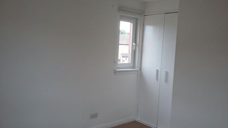 1 bedroom semi-detached house to rent - Photo 2