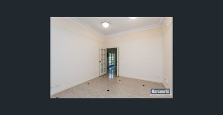 4 Bed 2 Bath Townhouse in Applecross - Photo 3