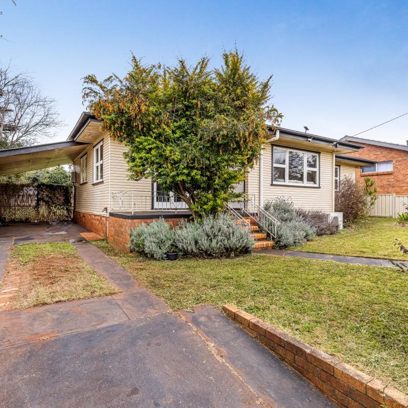 FAMILY HOME READY TO LEASE - Photo 1