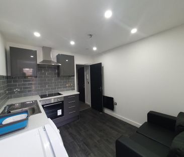 1 bedroom flat to rent - Photo 2