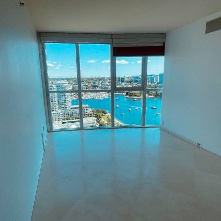 2br - 1227ft2 - 2b/2b plus den 1227 sq unobstructed 180 Degree views - Photo 3