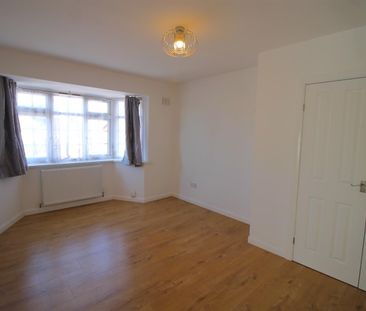 Rutland Avenue, High Wycombe - Photo 1