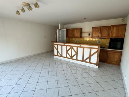 Location Appartement 64m² FLERS 61100 - Photo 3