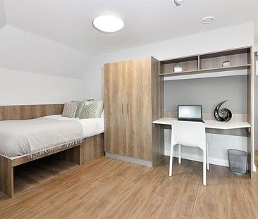 1 bedroom in a flat share to rent - Photo 4