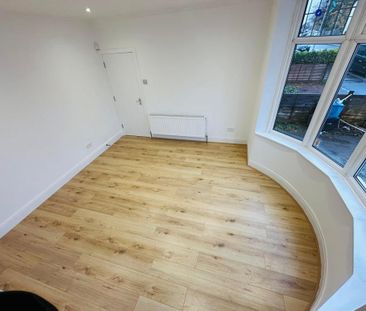 4 bedroom detached house to rent - Photo 2