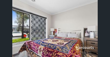 Stunning and Modern 3-Bedroom Home in Heart of Mickleham! - Photo 3